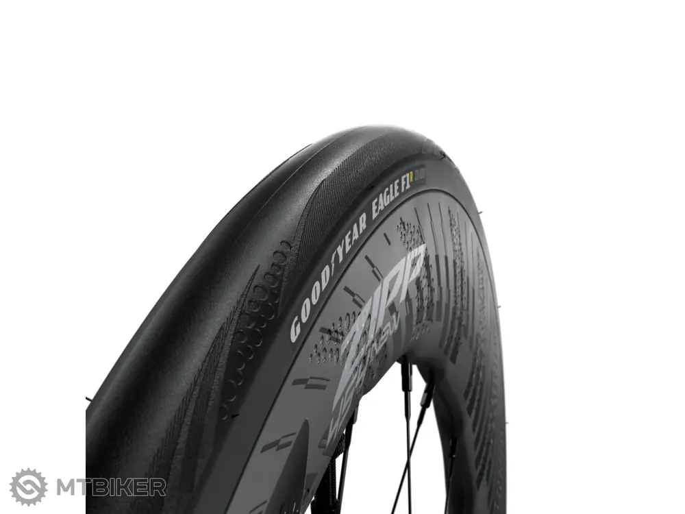 Objednat Nyní Zipp Goodyear Eagle F1 700x29C plášť, TLR, kevlar