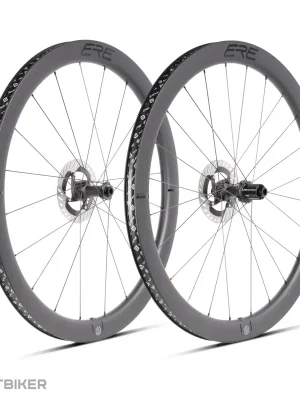 Ere Research Explorator CCR45 28" sada kol, ořech Shimano HG Zlevněný