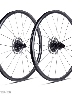 Ere Research GENUS II SL30-R CARBON DISC 28" sada kol, kotoučová, pevná osa Aktuální