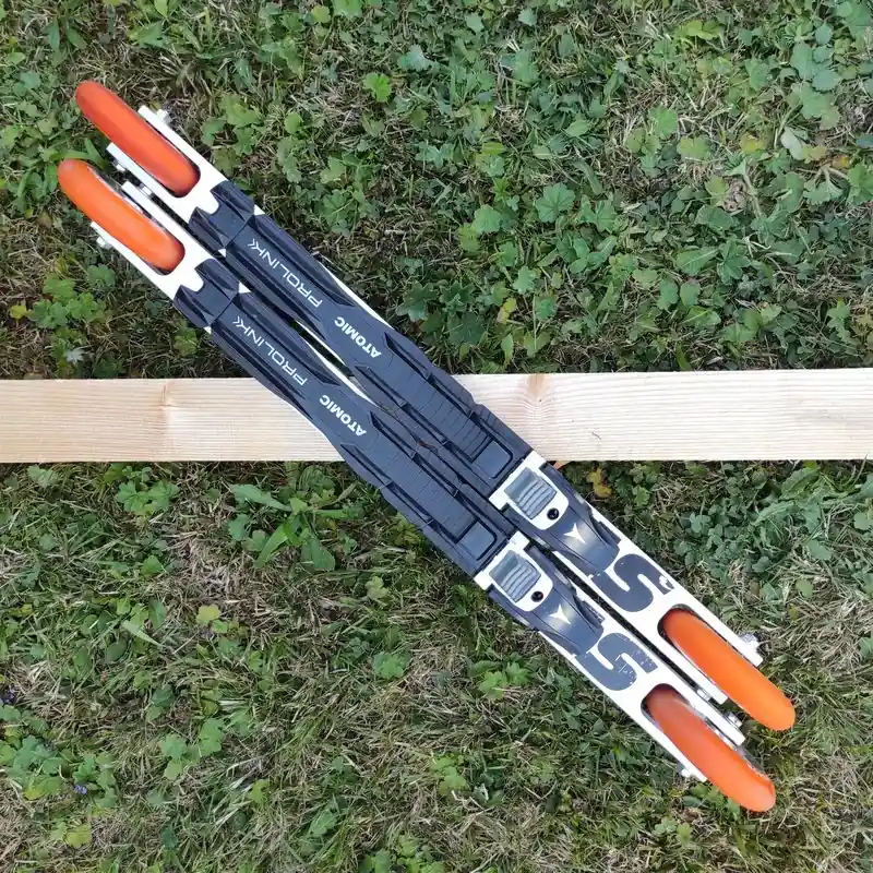 Finální Výprodej SWENOR Equipe R2 Racing, CERAMIC, kolečkové lyže na skate, s vázáním NNN, testovací (78A)