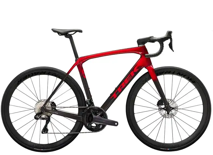 Zlevněný Trek Domane SLR 7 Gen 4 47 červená