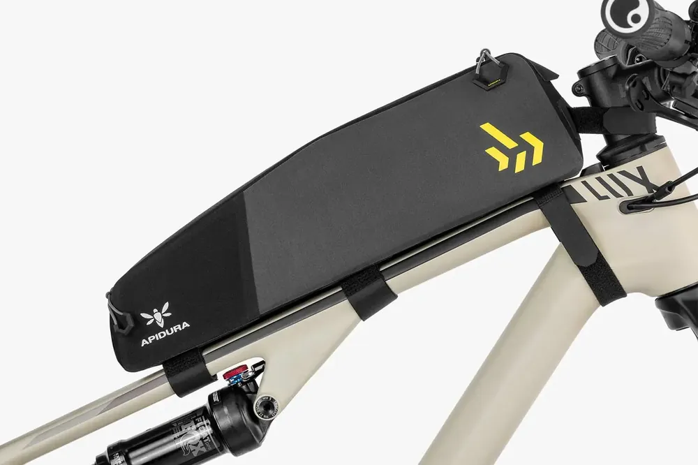 Brašna Apidura Backcountry long top tube pack (1,8l) 1,8 Vysoce Kvalitní