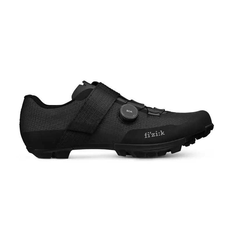 FIZIK TRETRY VENTO FEROX CARBON 39,5 černá Originální