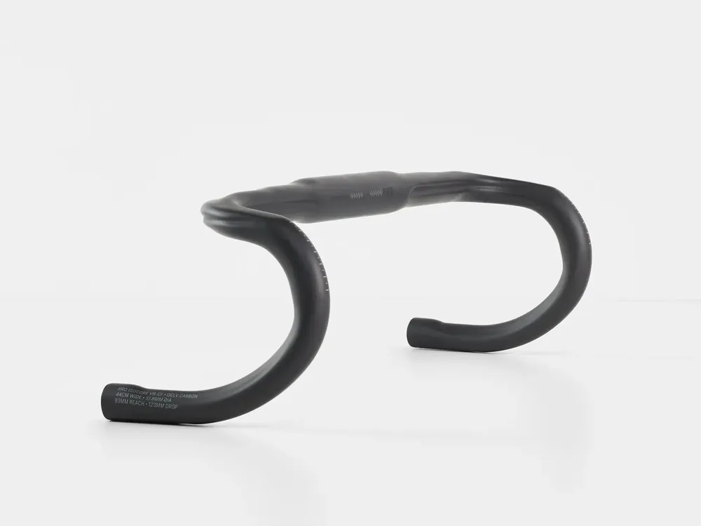 Originální Silniční řídítka Bontrager Pro IsoCore VR-CF 440mm černá