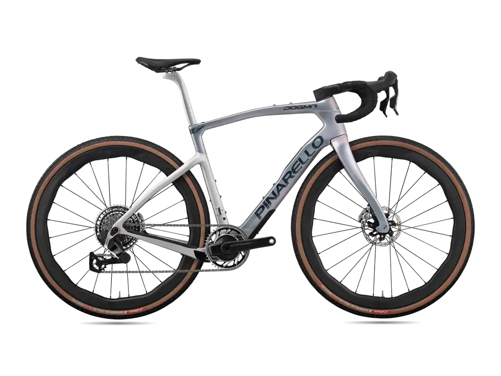 Pinarello DOGMA GR SRAM RED XPLR AXS 1x13 (MY26) 575 stříbrná Hit Sezóny