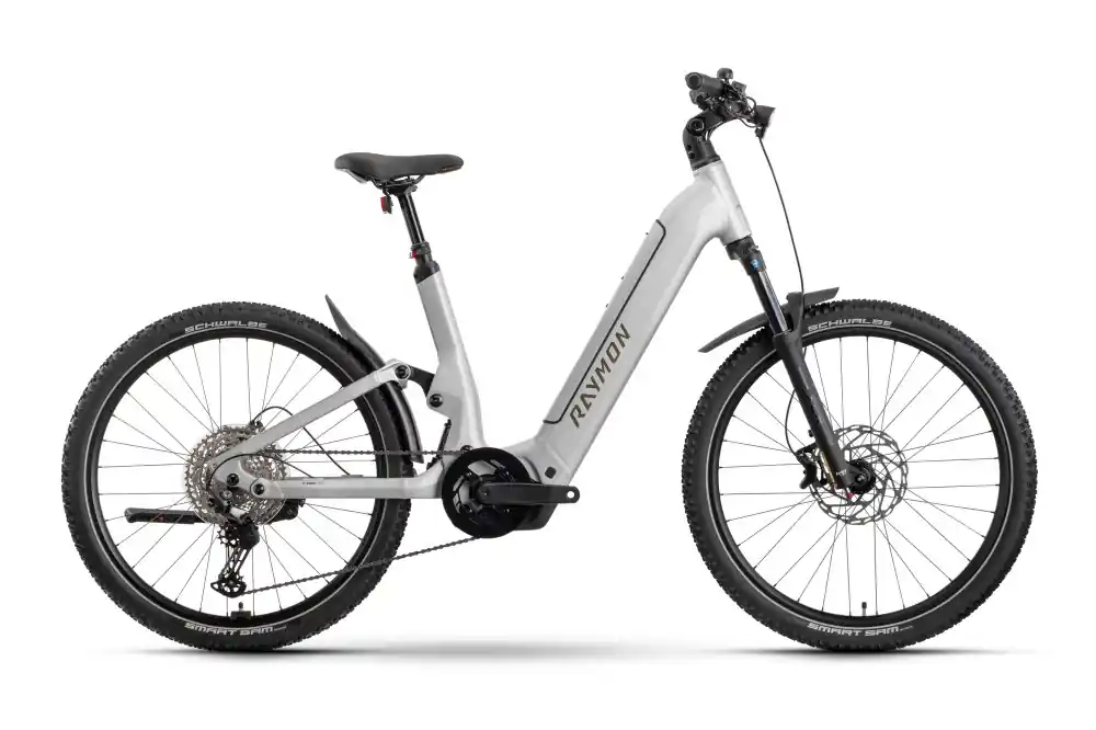 Koupit Online Celoodpružené trekingové elektrokolo Raymon Tavano Sport Wave stříbrné - Velikost S